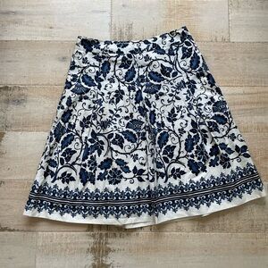 Talbots Size 8 Petites Blue and White Floral Skirt Pleated 100% Cotton A-Line